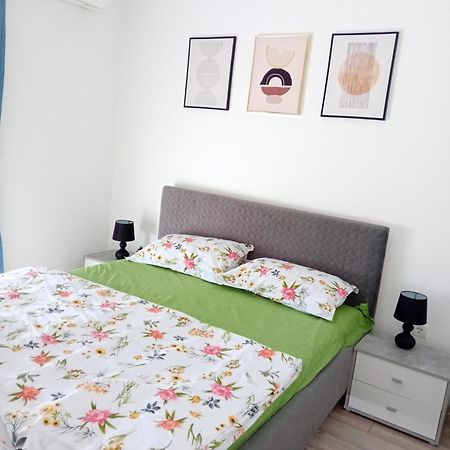 Apartament Adrian ไบเลเฟลิกซ์ ภายนอก รูปภาพ